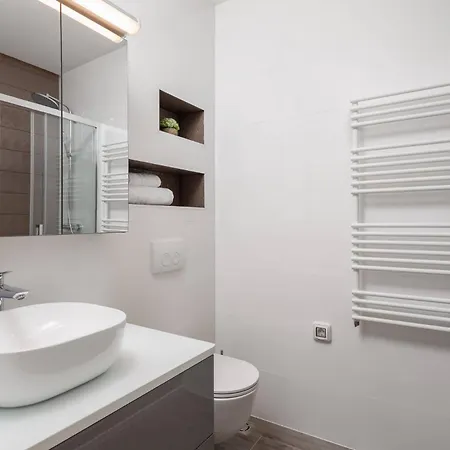 Dedaj - Tina Apartman *