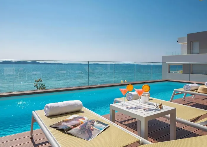 Dedaj - Tina * 扎达尔